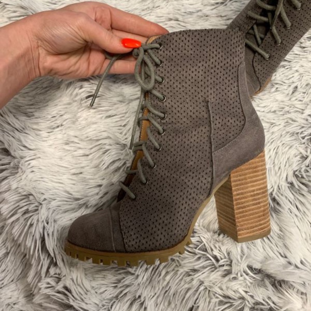 NEW Grey Laceup Boot